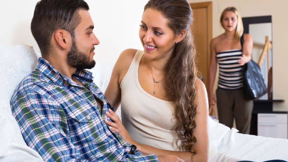 לתפוס על חם – כך תקבלו הוכחה חותכת לבגידה