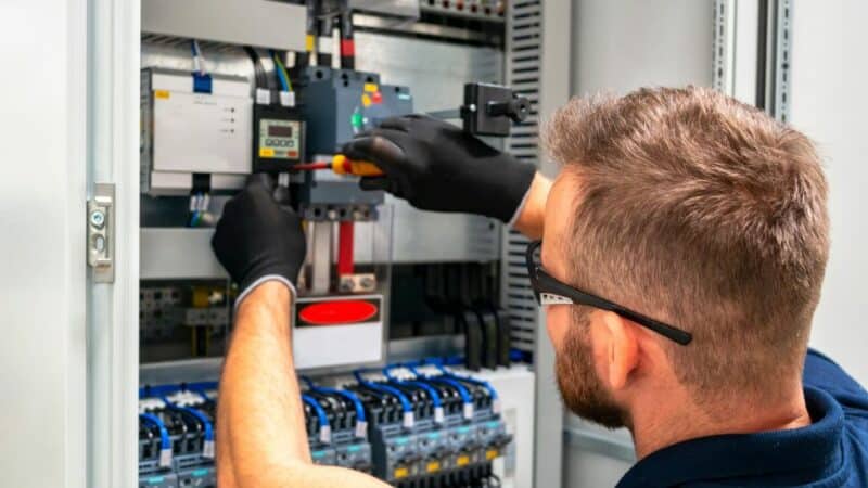 תיקון חשמל